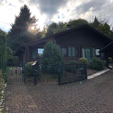 Gemuetliches Holzhaus In Idyllischer Lage Ruppichteroth Esterno foto