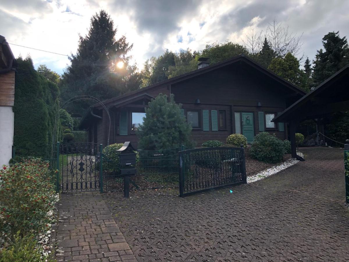 Gemuetliches Holzhaus In Idyllischer Lage Ruppichteroth Esterno foto