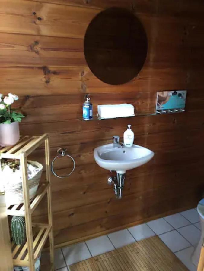 Gemuetliches Holzhaus In Idyllischer Lage Ruppichteroth Esterno foto